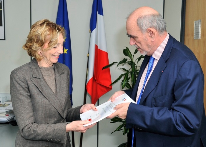 Remise de rapport à Nicole Bricq